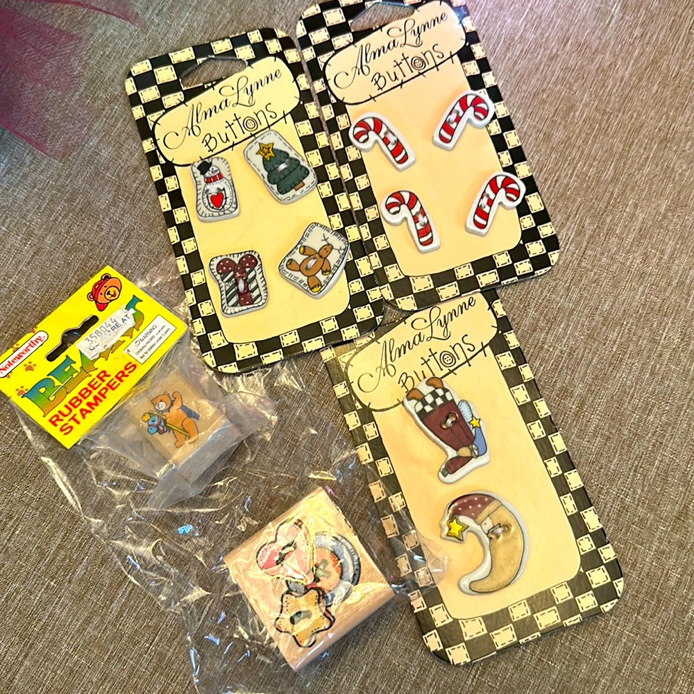 3 sets of Decorative buttons, 2 rubber stamps button & bear design.NEW